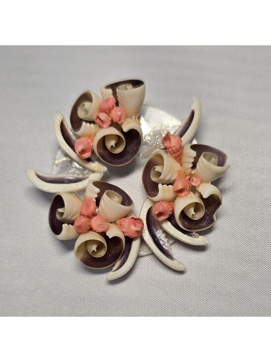 Jewelry - Vintage Floral Shell Brooch - Pink and Purple